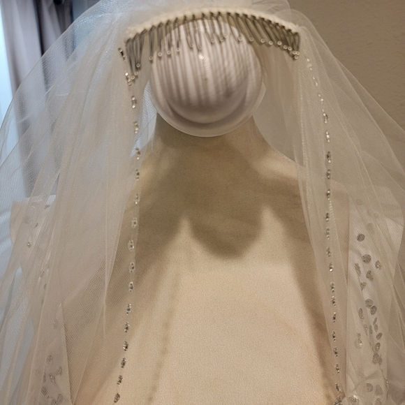 Hebeos Plus Size Full Wedding Gown With 2 Veils Included Size 18 Appr - Picture 14 of 16